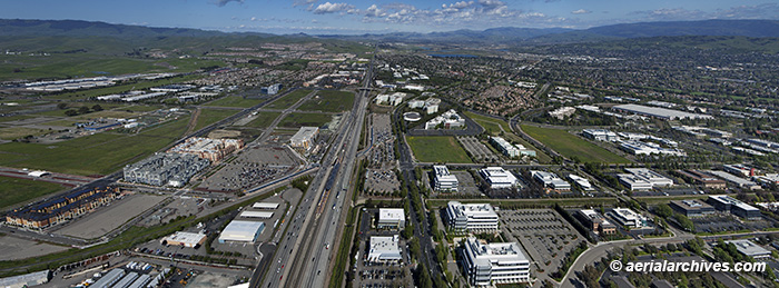 © aerialarchives.com aerial photograph, Hacienda Business Park, Pleasanton
AHLB9148